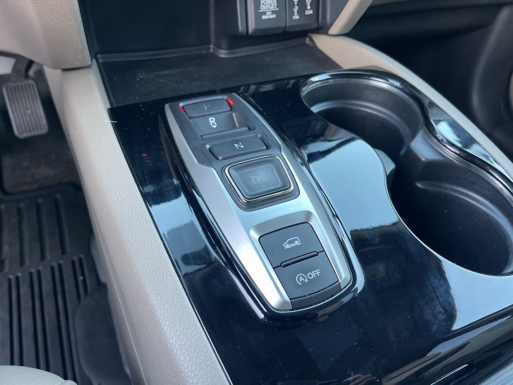 2017 Honda Pilot Touring AWD ** HondaTrue Used Certified **