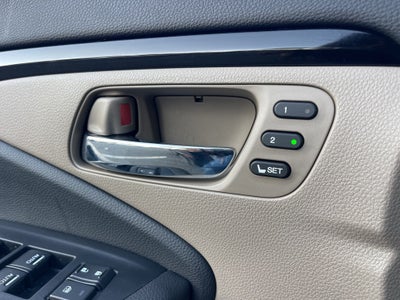 2017 Honda Pilot Touring AWD ** HondaTrue Used Certified **