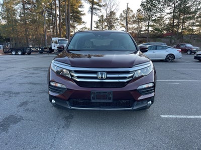 2017 Honda Pilot Touring AWD ** HondaTrue Used Certified **