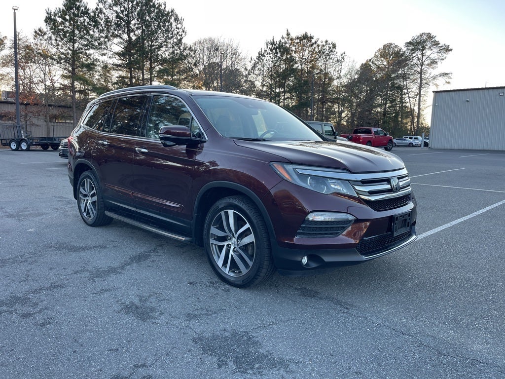 2017 Honda Pilot Touring AWD ** HondaTrue Used Certified **