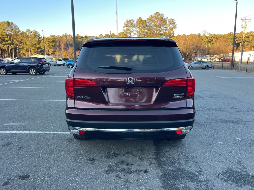 2017 Honda Pilot Touring AWD ** HondaTrue Used Certified **