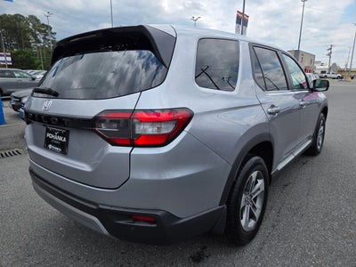 2023 Honda Pilot EX-L 8 Passenger