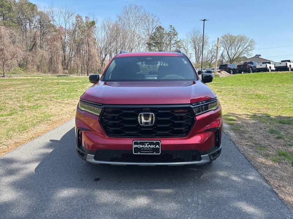 2025 Honda Pilot TrailSport AWD ** HondaTrue Certified 7 Year / 100,000 **
