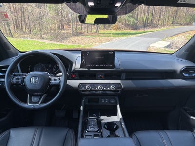 2025 Honda Pilot TrailSport AWD ** HondaTrue Certified 7 Year / 100,000 **