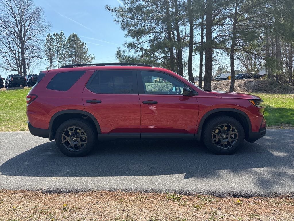 2025 Honda Pilot TrailSport AWD ** HondaTrue Certified 7 Year / 100,000 **