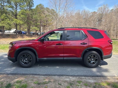 2025 Honda Pilot TrailSport AWD ** HondaTrue Certified 7 Year / 100,000 **