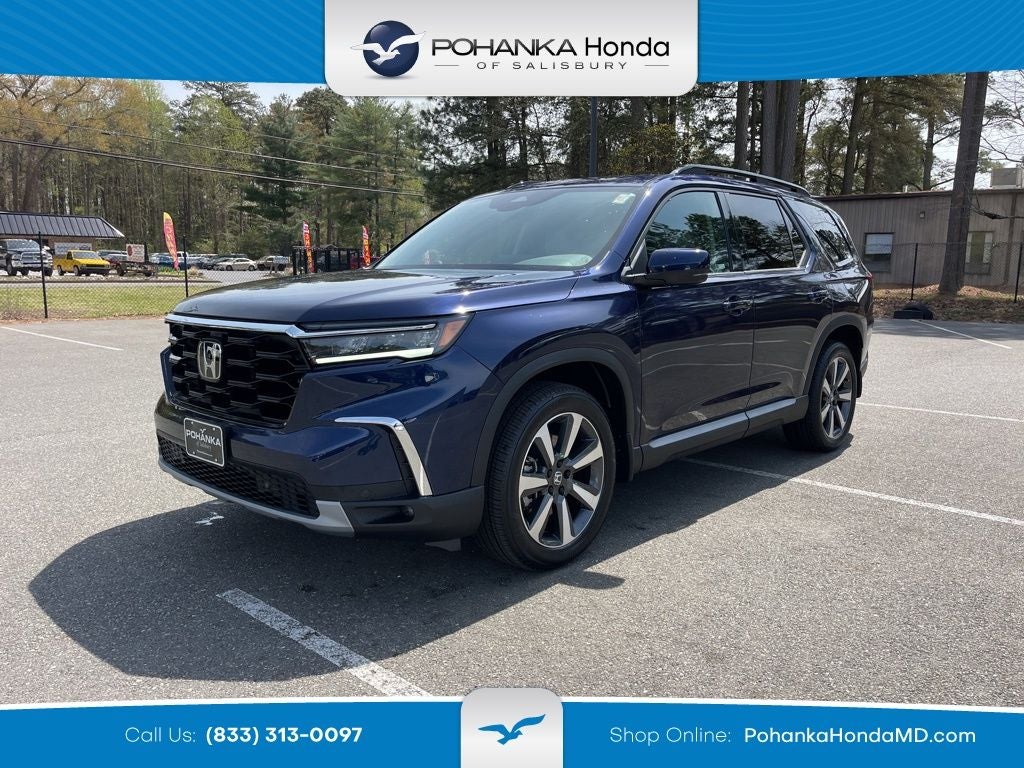 2025 Honda Pilot Touring AWD ** HondaTrue Certified 7 Year / 100,000 **
