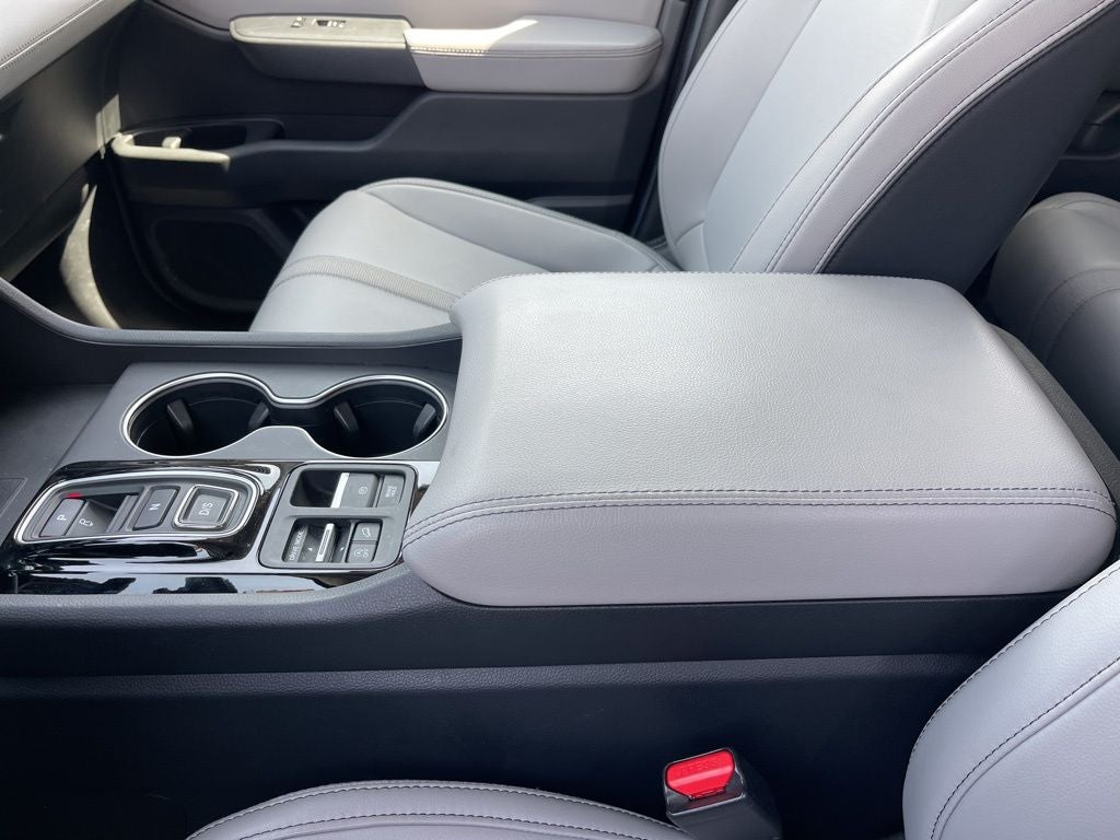 2025 Honda Pilot Touring AWD ** HondaTrue Certified 7 Year / 100,000 **
