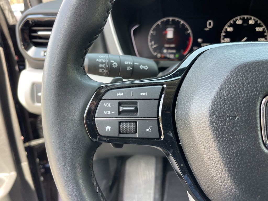 2025 Honda Pilot Touring AWD ** HondaTrue Certified 7 Year / 100,000 **
