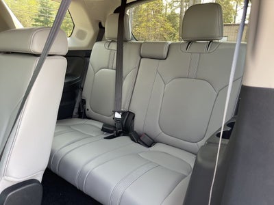 2025 Honda Pilot Touring AWD ** HondaTrue Certified 7 Year / 100,000 **