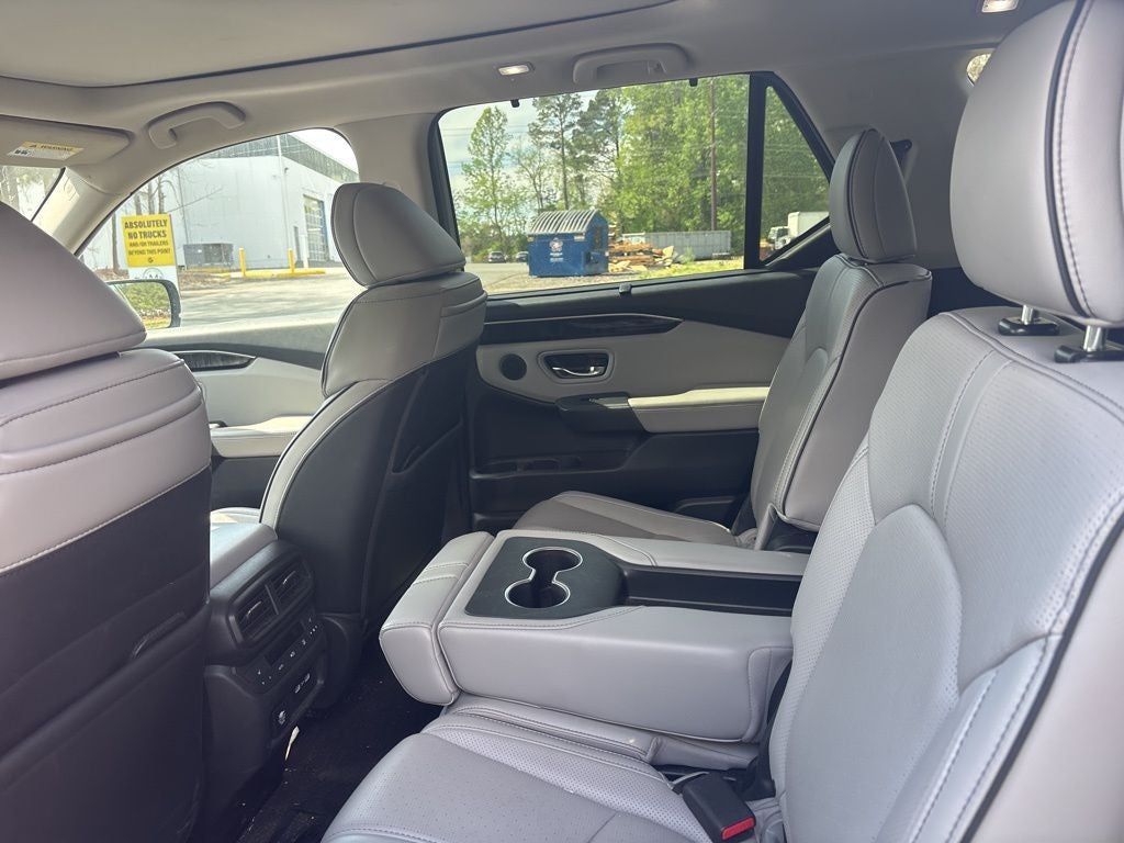 2023 Honda Pilot Elite
