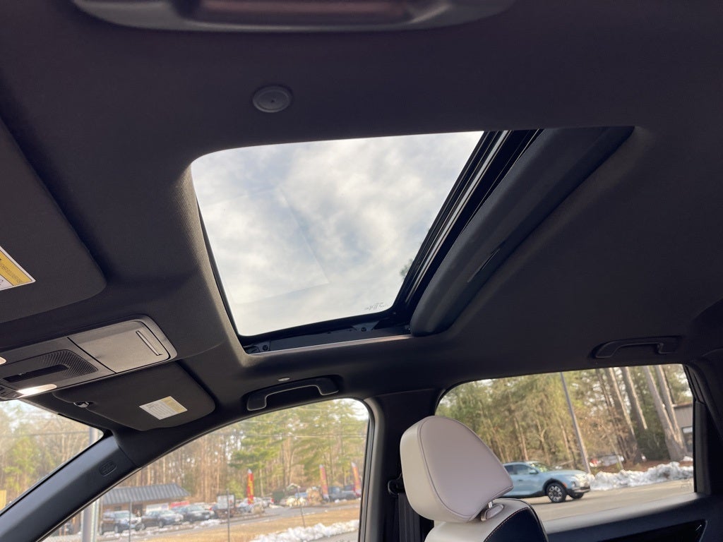 2023 Honda CR-V Hybrid Sport Touring AWD ** HondaTrue Certified 7 Year / 100,000 **