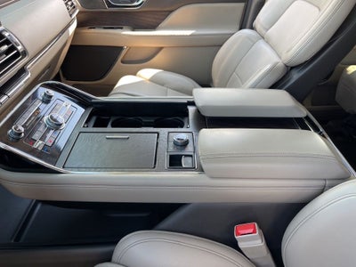 2024 Lincoln Navigator Premiere 4WD **Pohanka Certified 10 YEAR/100,000**