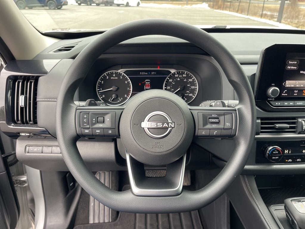 2024 Nissan Pathfinder S