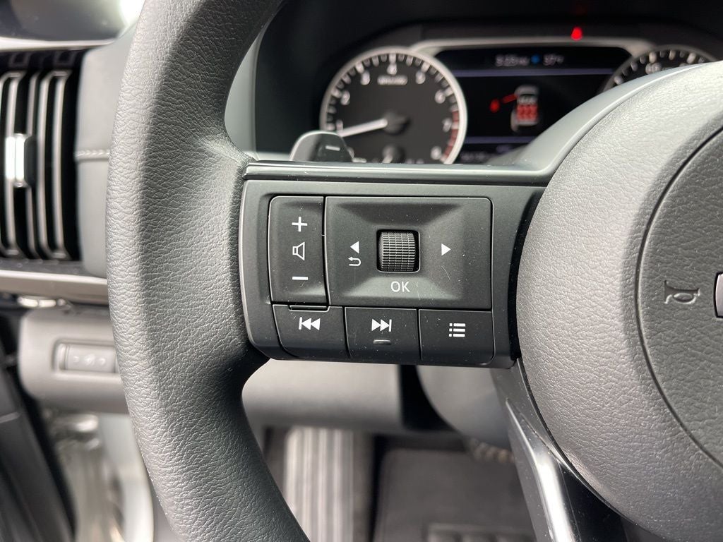 2024 Nissan Pathfinder S