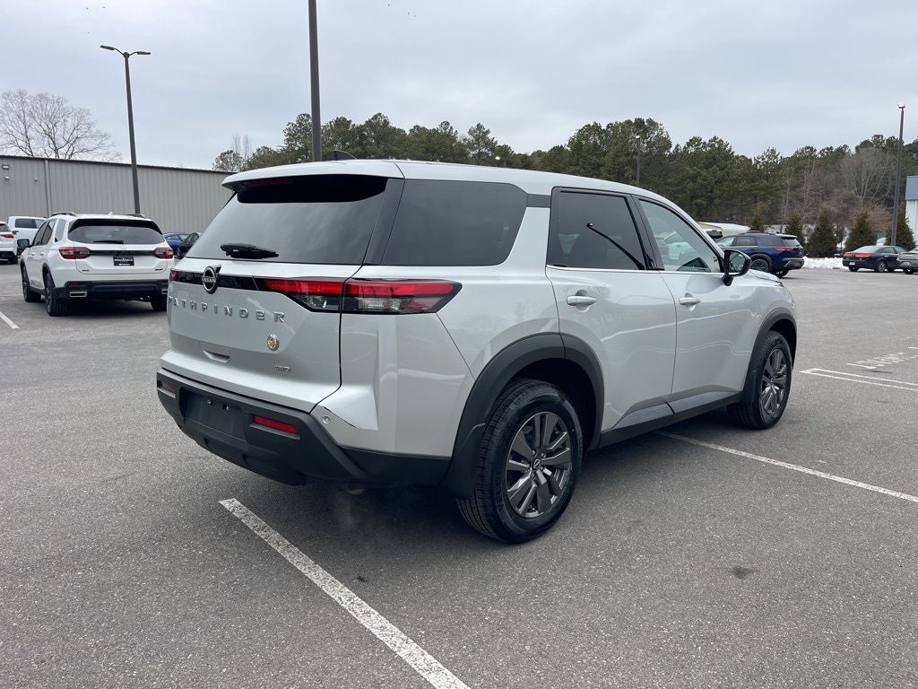 2024 Nissan Pathfinder S