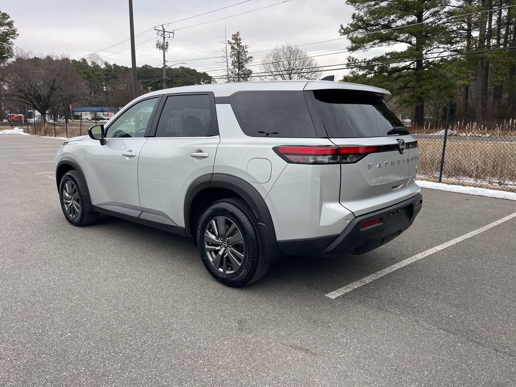 2024 Nissan Pathfinder S