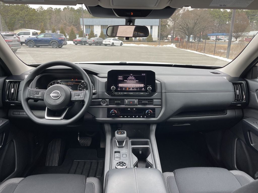 2024 Nissan Pathfinder S