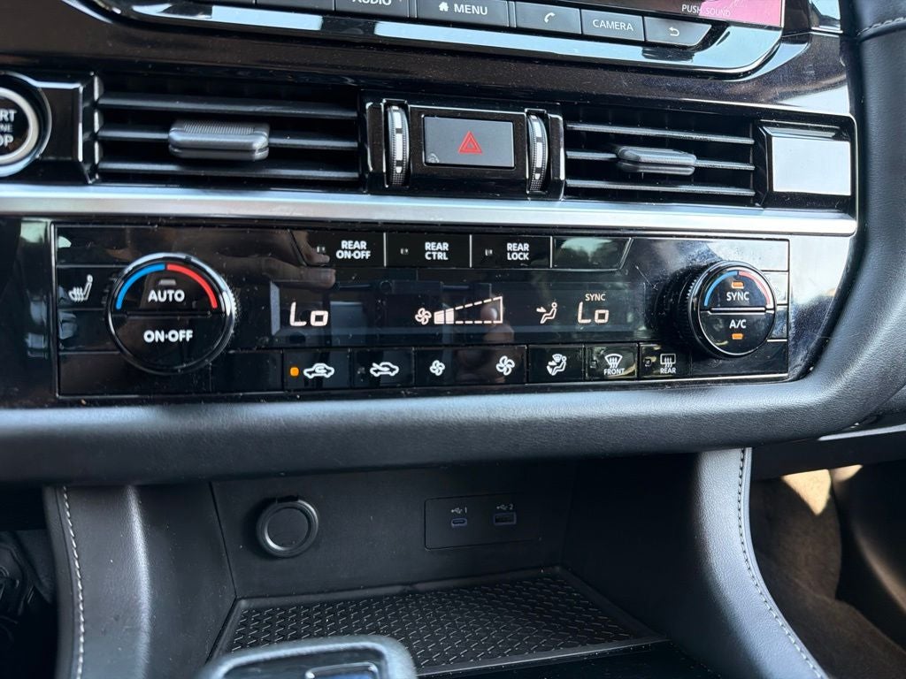 2022 Nissan Pathfinder SV