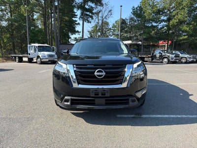 2022 Nissan Pathfinder SV