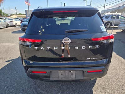 2022 Nissan Pathfinder SV