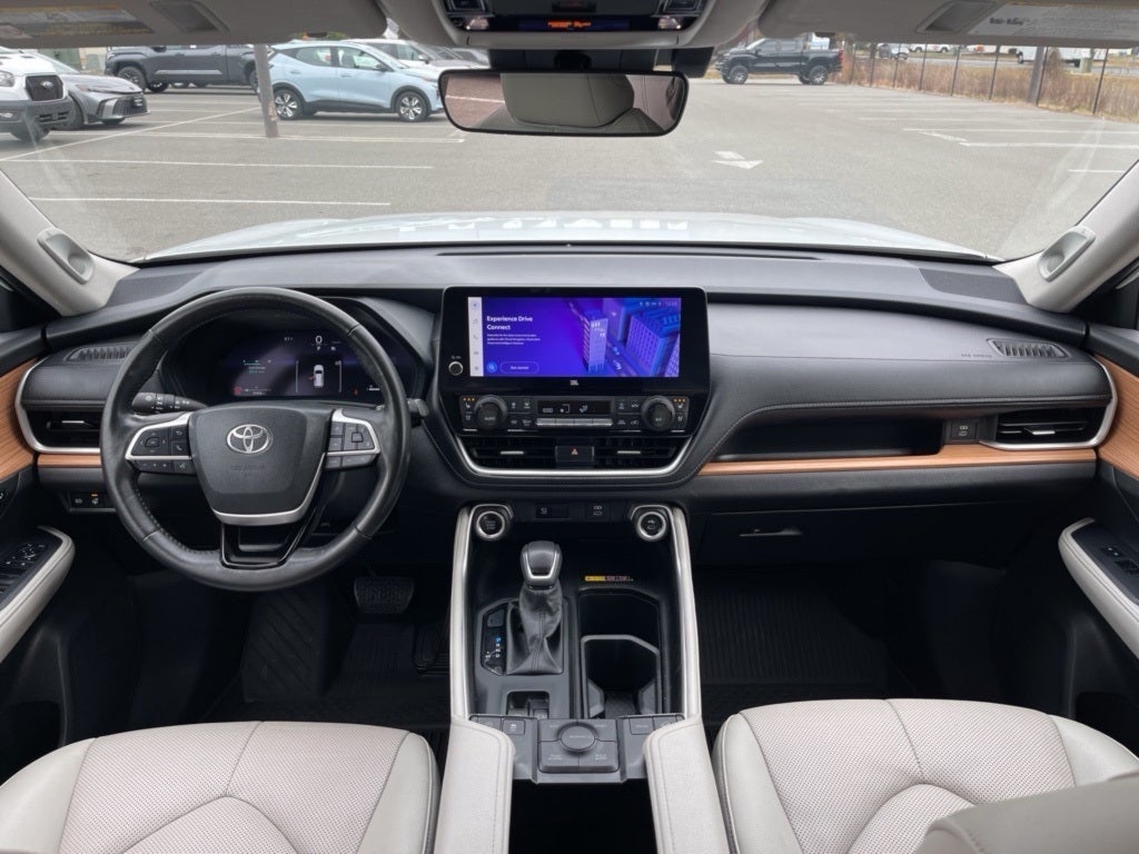 2024 Toyota Grand Highlander Limited ** Pohanka Certified 10 YEAR/100,000 **