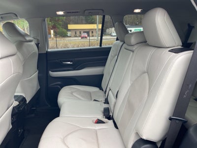 2024 Toyota Grand Highlander Limited ** Pohanka Certified 10 YEAR/100,000 **