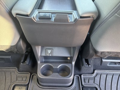 2023 Toyota Sienna XLE 7 Passenger AWD ** Pohanka Certified 10 Year/100,0