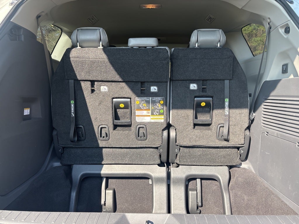 2023 Toyota Sienna XLE 7 Passenger AWD ** Pohanka Certified 10 Year/100,0