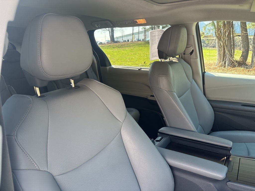 2023 Toyota Sienna XLE 7 Passenger AWD ** Pohanka Certified 10 Year/100,0