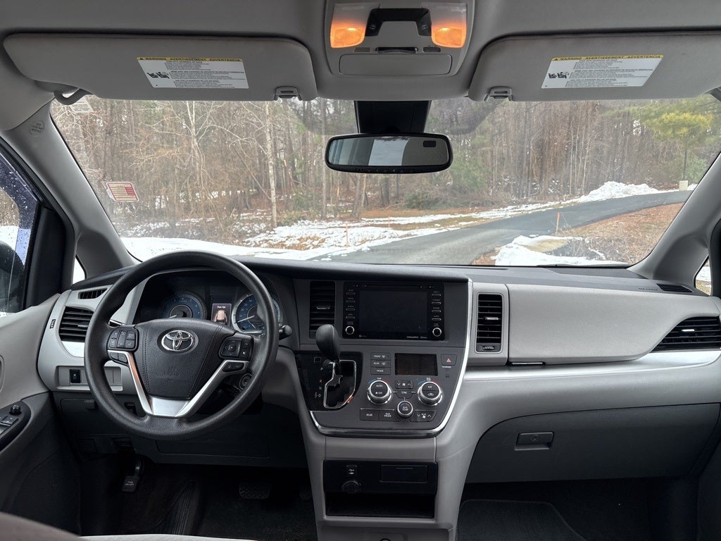 2018 Toyota Sienna LE 7 Passenger ** Pohanka Certified 6 Months / 6,000