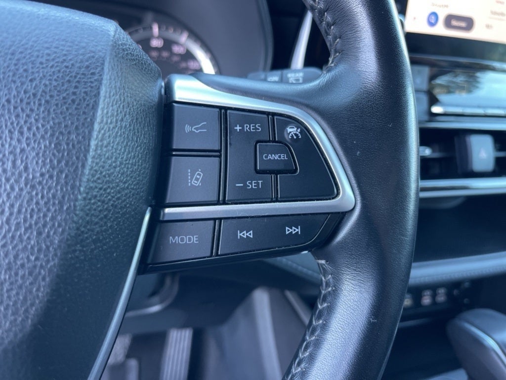 2023 Toyota Highlander L ** Pohanka Certified 10 YEAR/100,000 **