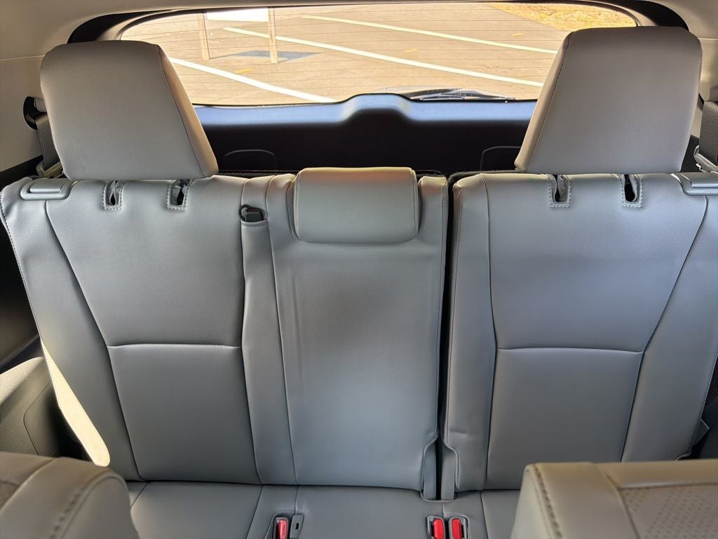 2025 Toyota Highlander Platinum
