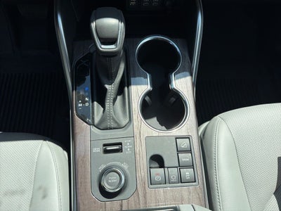 2025 Toyota Highlander Platinum