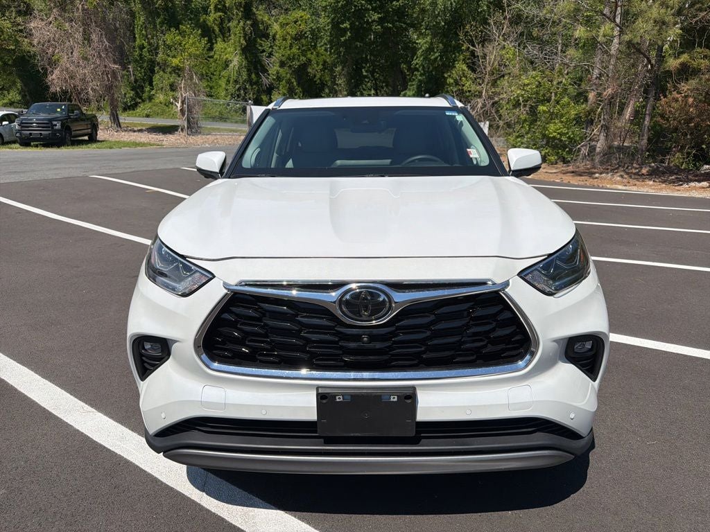 2025 Toyota Highlander Platinum