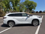2025 Toyota Highlander Platinum