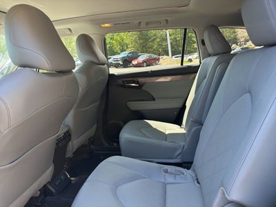 2025 Toyota Highlander Platinum