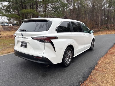 2025 Toyota Sienna LE 8 Passenger ** Pohanka Certified 10 YEAR/100,000 *