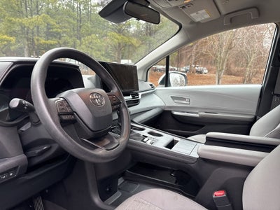 2025 Toyota Sienna LE 8 Passenger ** Pohanka Certified 10 YEAR/100,000 *