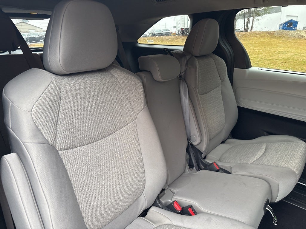 2025 Toyota Sienna LE 8 Passenger ** Pohanka Certified 10 YEAR/100,000 *