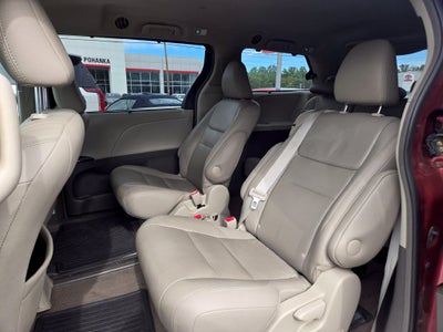 2017 Toyota Sienna XLE 8 Passenger