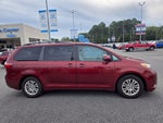 2017 Toyota Sienna XLE 8 Passenger