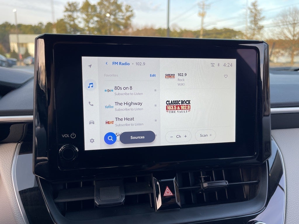 2025 Toyota Corolla LE **Pohanka Certified 10 YEAR/100,000**