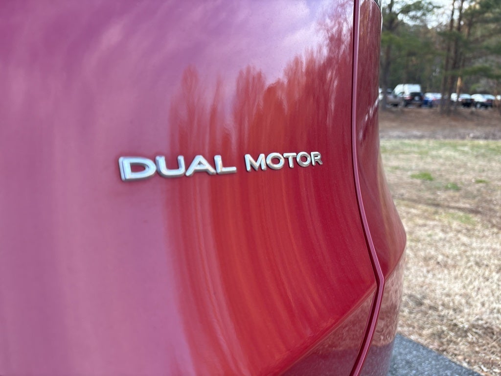 2023 Tesla Model Y Long Range ** Low Miles/3rd Row Seating / ONE OWNER