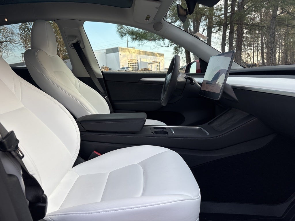 2023 Tesla Model Y Long Range ** Low Miles/3rd Row Seating / ONE OWNER