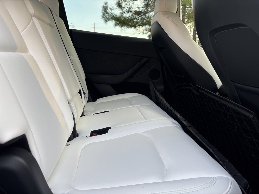 2023 Tesla Model Y Long Range ** Low Miles/3rd Row Seating / ONE OWNER