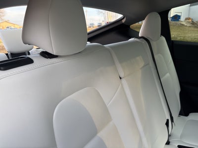 2023 Tesla Model Y Long Range ** Low Miles/3rd Row Seating / ONE OWNER