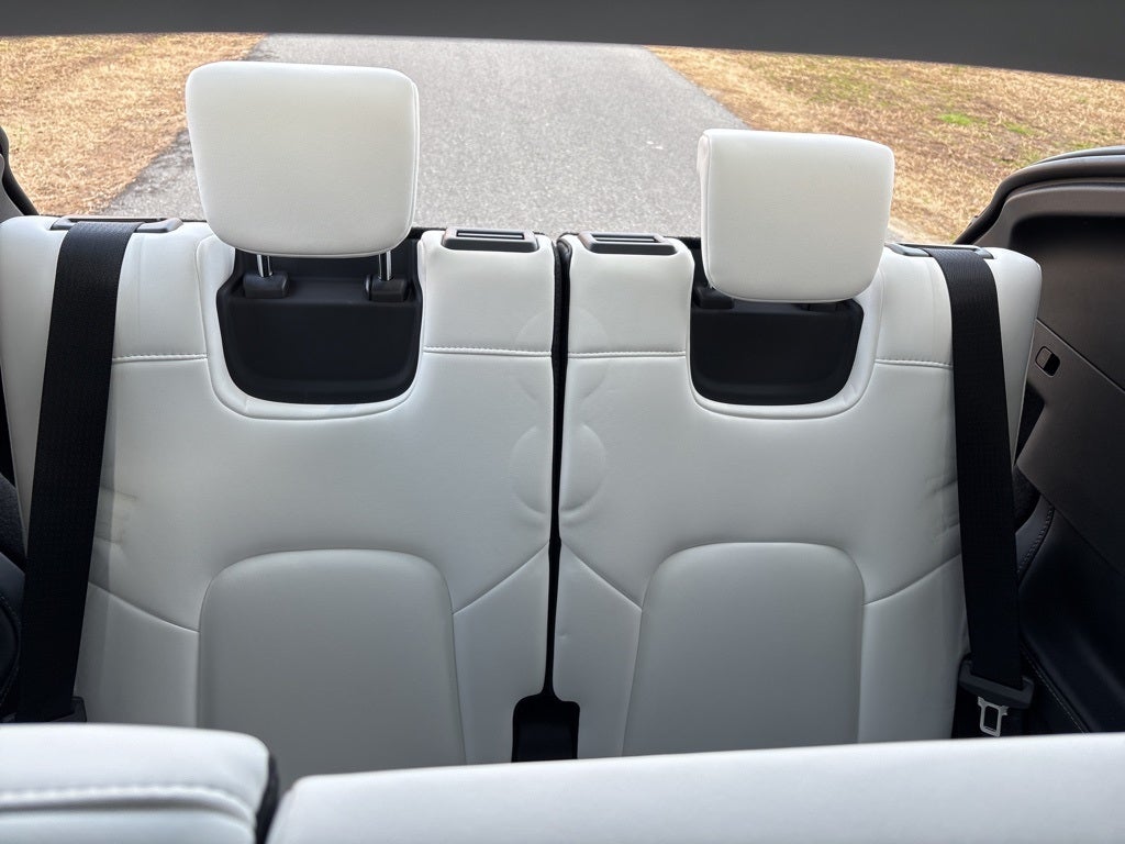 2023 Tesla Model Y Long Range ** Low Miles/3rd Row Seating / ONE OWNER