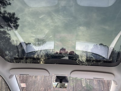 2023 Tesla Model Y Long Range ** Low Miles/3rd Row Seating / ONE OWNER