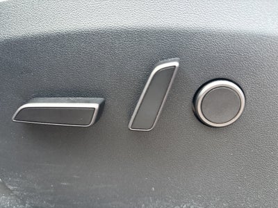 2023 Tesla Model Y Long Range ** Low Miles/3rd Row Seating / ONE OWNER